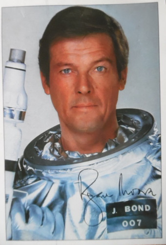 James bond roger moore - james, ---