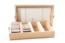 alter Diakasten Holz mit