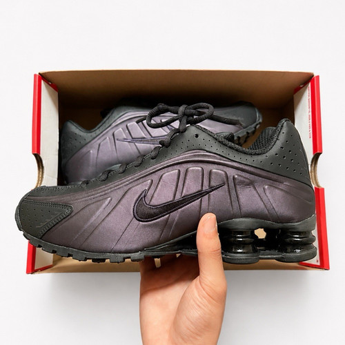 Nike shox sneaker - r4,