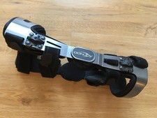 DONJOY KNIEORTHESE LINKS