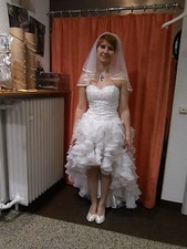 Flippiges  Brautkleid