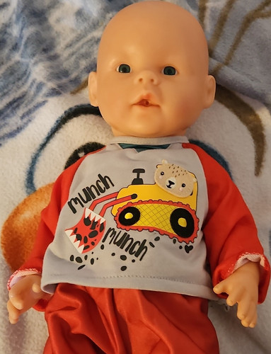 Sitzende babypuppe aus - sitzende,