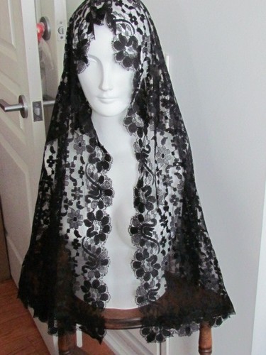 Antique black floral lace - 60",