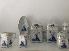 14 antike vorratsdosen und