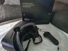 VR-Headset Samsung Gear VR (SM-R324) mit Controller und komplettem Zubehör+OVP