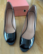 Peeptoes in Schw. Lack, wie neu, in 43 mit Karton