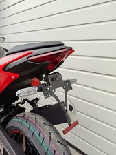 kurzer Kennzeichenhalter