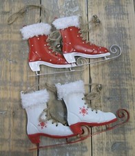 Deko Schlittschuhe rot oder