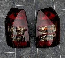 SCHWARZE LASIERUNG, AUFBEREITUNG IHRER CHRYSLER 300C DOGDE MAGNUM RÜCKLEUCHTEN