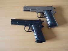 2 x Sammler Feuerzeuge Pistole/Gewehr Vintage aus der 90er