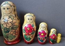 Matroschka  Babuschka Puppen