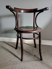 A Polish A.P.M.  Dampfgebogener Buchenholzstuhl.   Ein Stuhl im Thonet Stil.