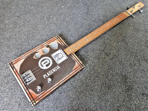 Cigar box gitarre - box,