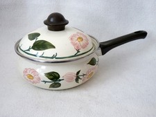 Wildrose Stilkasserolle Asta. 18 cm mit Deckel.