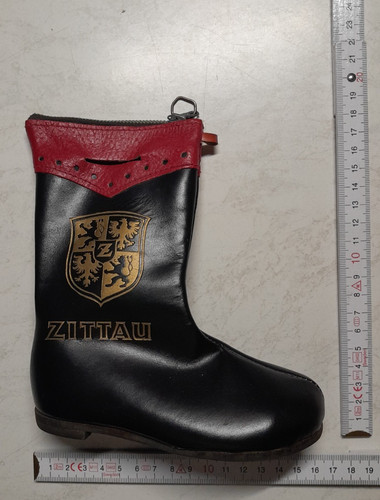 Alter seltener kleiner stiefel - seltener,