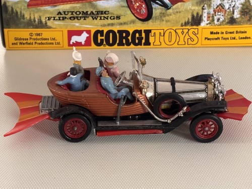 Corgi toys 266 - corgi, chitty