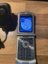 Klapphandy Motorola Razr V3 - Silber, mit T-Mobile Simlock funktioniert mit Akku