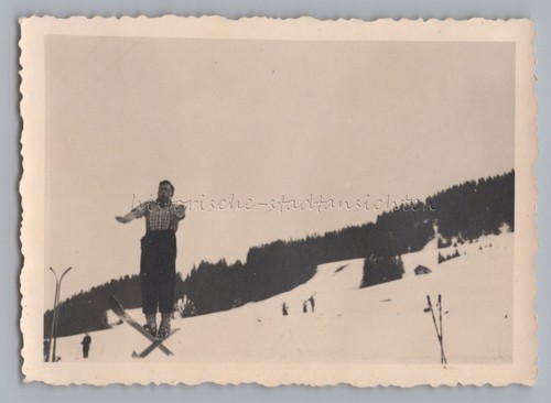 Mann skurriler pose bei - in,