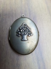 Altes Medaillon ungepunzt