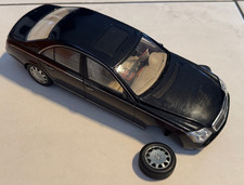 Autoart Modell Maybach 57 Limousine in braun / schwarz 1:18 Defekt