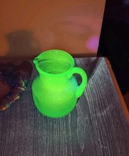 Uranglas Kännchen Krug Blau UV Aktiv Handarbeit UV Aktiv Viele Luftbläschen