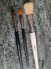 Deesse verschiedene Pinsel