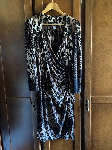 Elegantes leo kleid mit - leo-kleid,