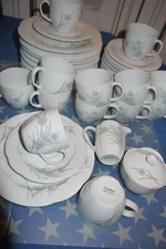 Markenporzellan Kaffeeservice m 13 Gedecke + Milch und Zucker geschwungener Rand