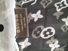 Louis Vuitton silk Scarf