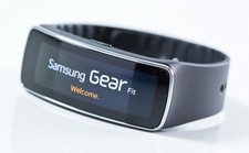 Samsung Gear Fit schwarz mit Ladegerät und kabel Top Zustand ohne Kratzer