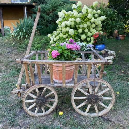 Antiker bollerwagen - antiker,