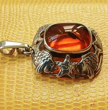 Fischland Anhänger 835 Silber & Bernstein, m. applizierten Fischen u. Seesternen