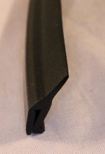 MZ TS 125 150 Keder Gummi zwischen Luftfilter Abdeckung und Seitendeckel