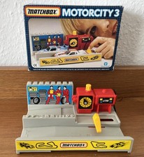 Matchbox Motorcity 3 Service Station