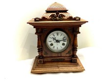 Vintage antike Kaminuhr