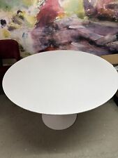 Eero Saarinen by Knoll International Tulip Esstisch