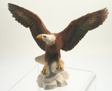 Castagna-Figur Adler auf Stein