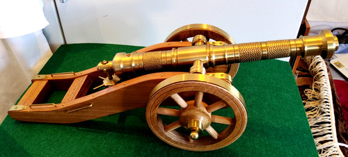 Groß kanone aus messing - kanone,