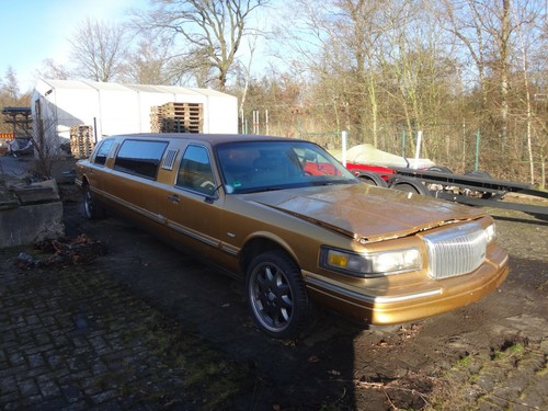 Lincoln town car - lincoln,