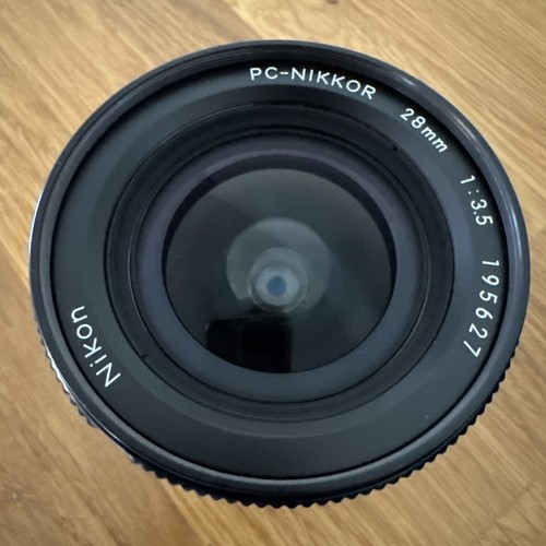 Nikon 28mm pc - 28mm, nikkor