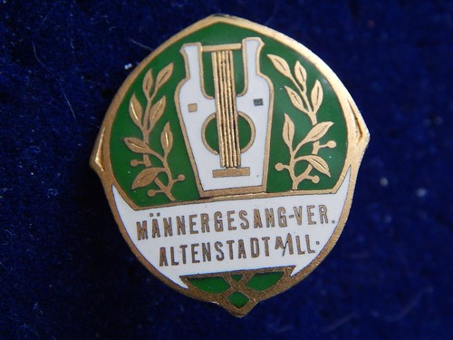 Sehr altes abzeichen - sehr,