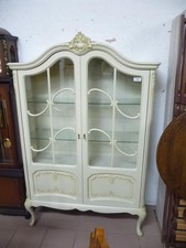 7897.         Alte  Vitrine