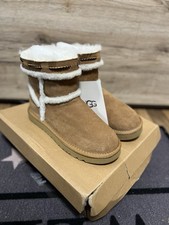 UGG Classic Mini Shearling