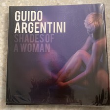 Shades of a woman. Ediz