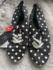 SCHUHE ++ 40 ++ Gepunktet ++ FISHBONE +  Rockabilly  + Etikett Ungetragen Punkte