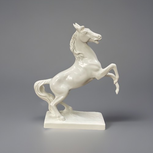Goebel steigendes pferd - -,