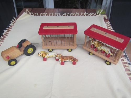 Ddr holzspielzeug traktor mit - ddr,