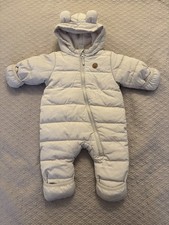 H&M Baby-Schneeanzug mit Teddyfutter – Farbe: Helles Greige