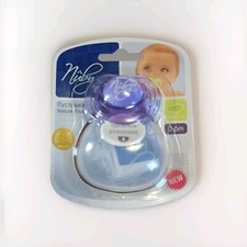 Nuckel mit Aufbewahrungsbox