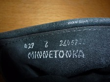 "MINNETONKA" BEQUEME HOHE MOKASSINS - GR. 6=37 - SCHWARZ - RAUHLEDER MIT FRANSEN